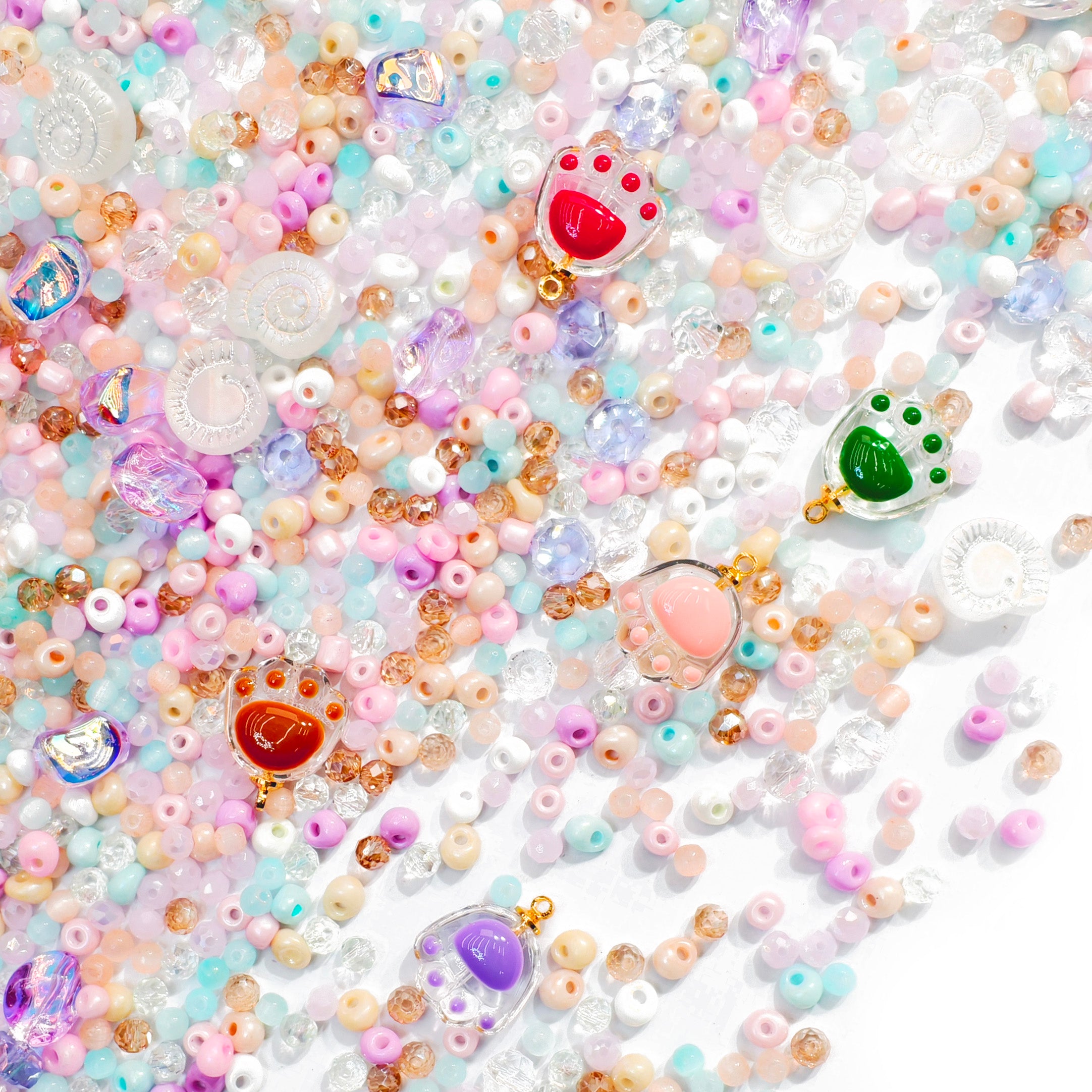 B489]Tiny Candy Paws