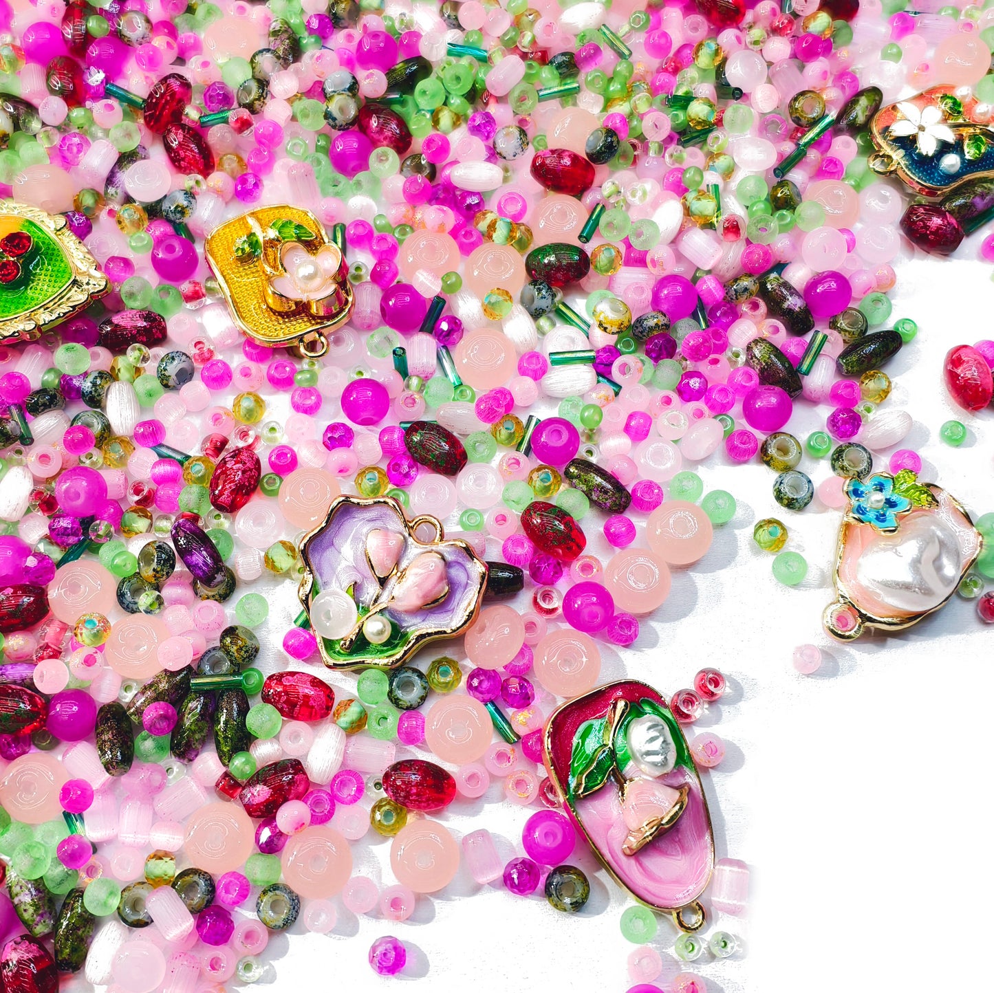 B537]Tiny Floral Whimsy