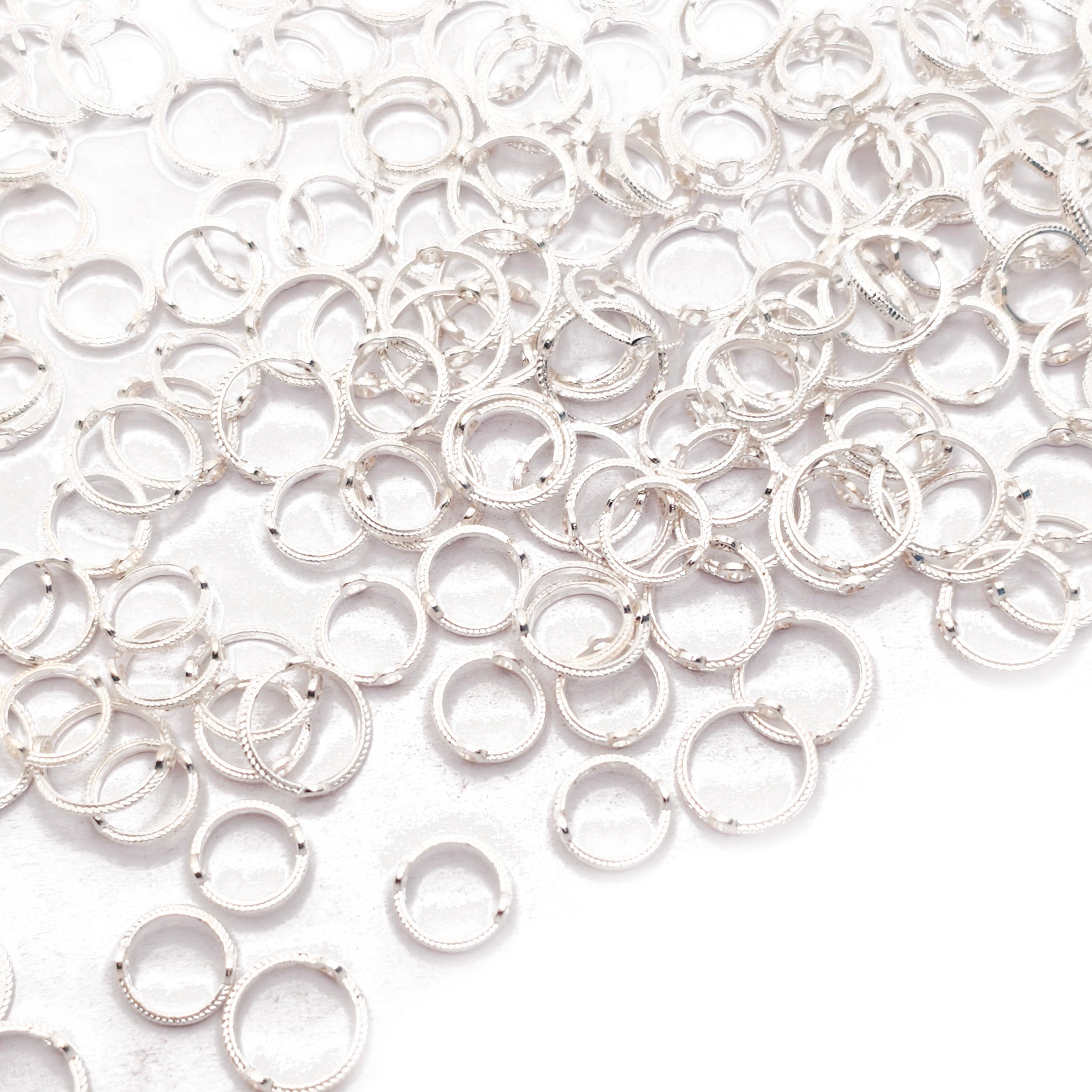 L1530]Bead Frames Silvie