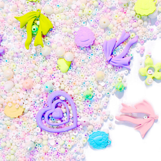 B398]Tiny Pastel Whisper