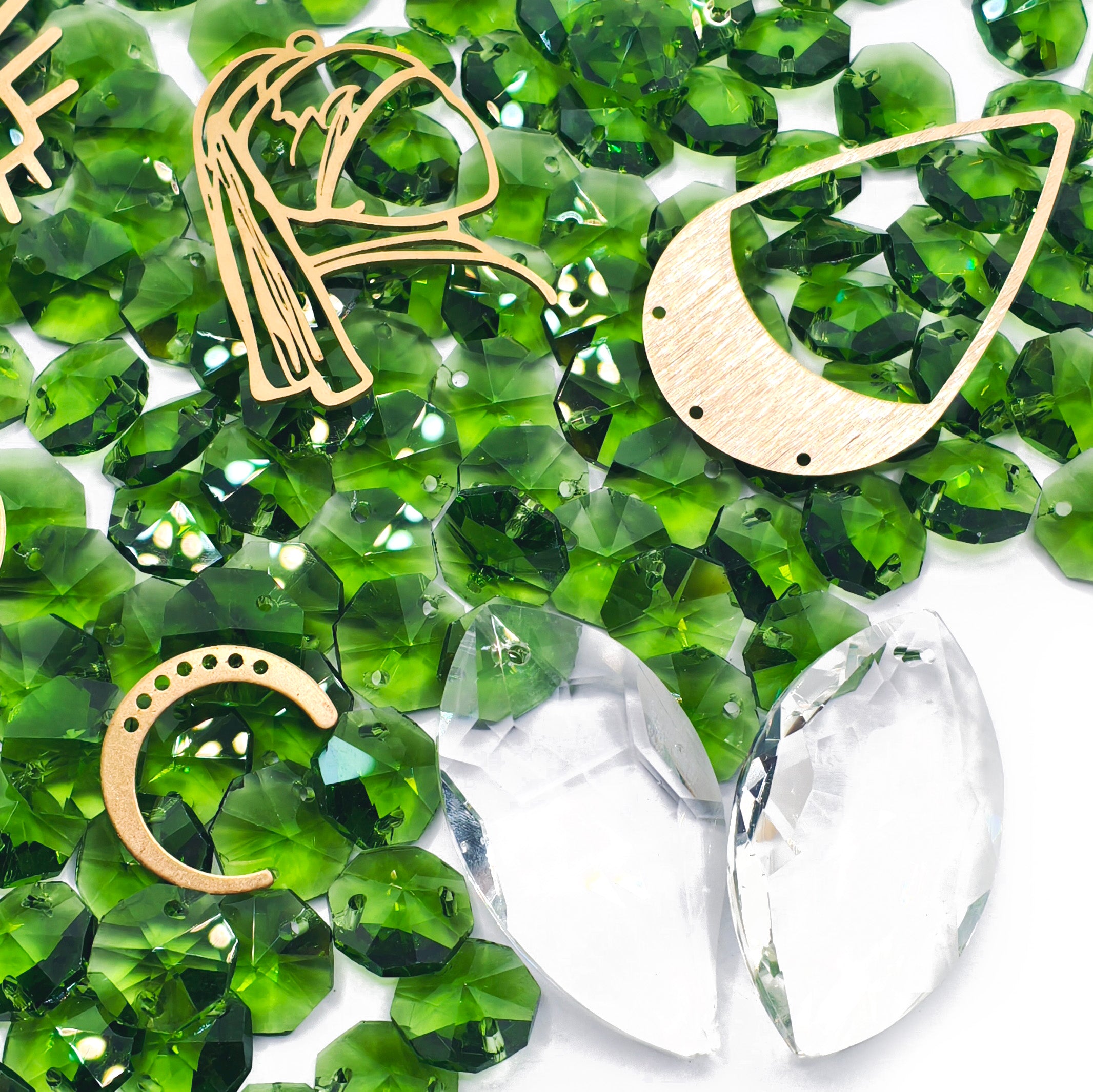 L1698]Suncatcher Emerald