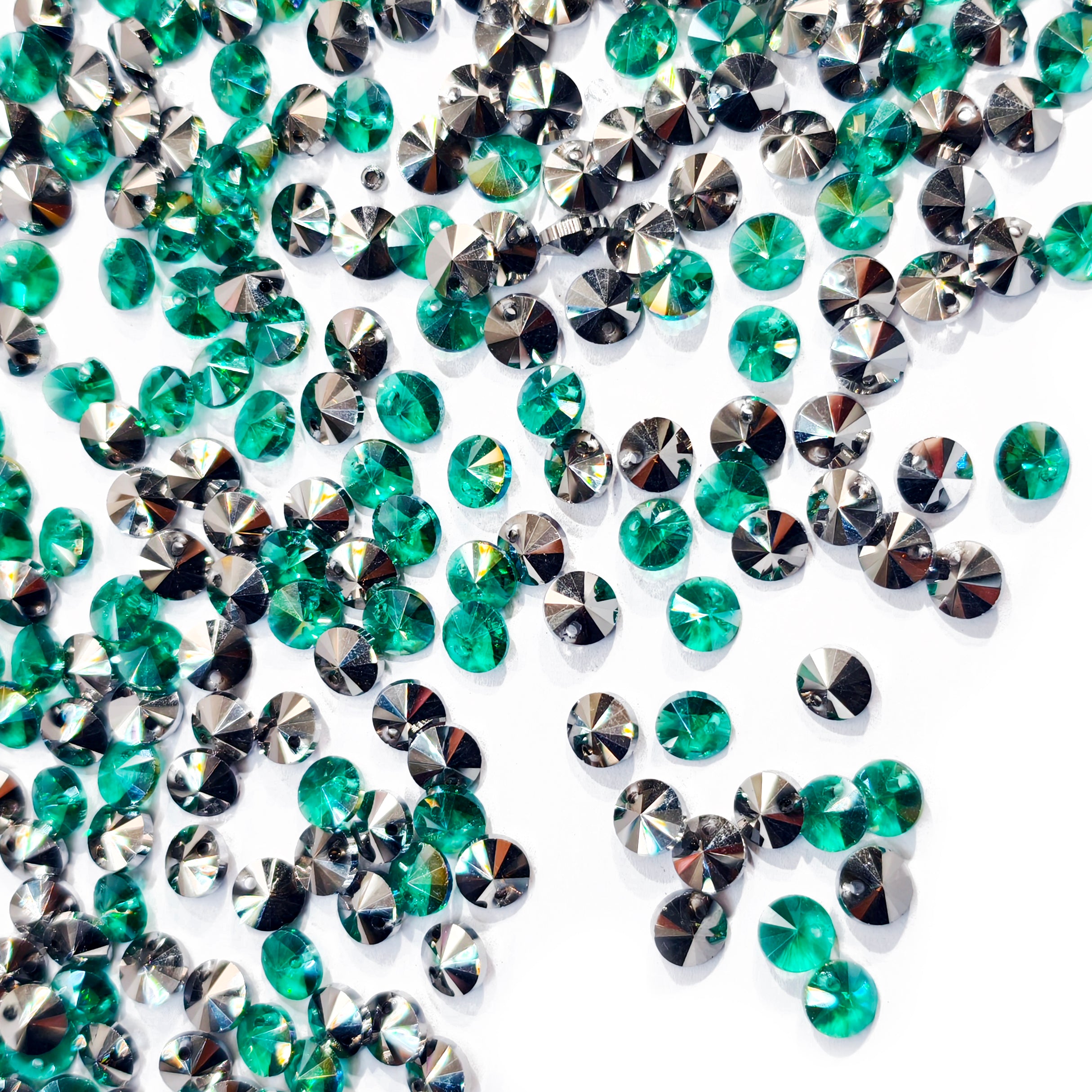 L1573]Moonlit Emerald