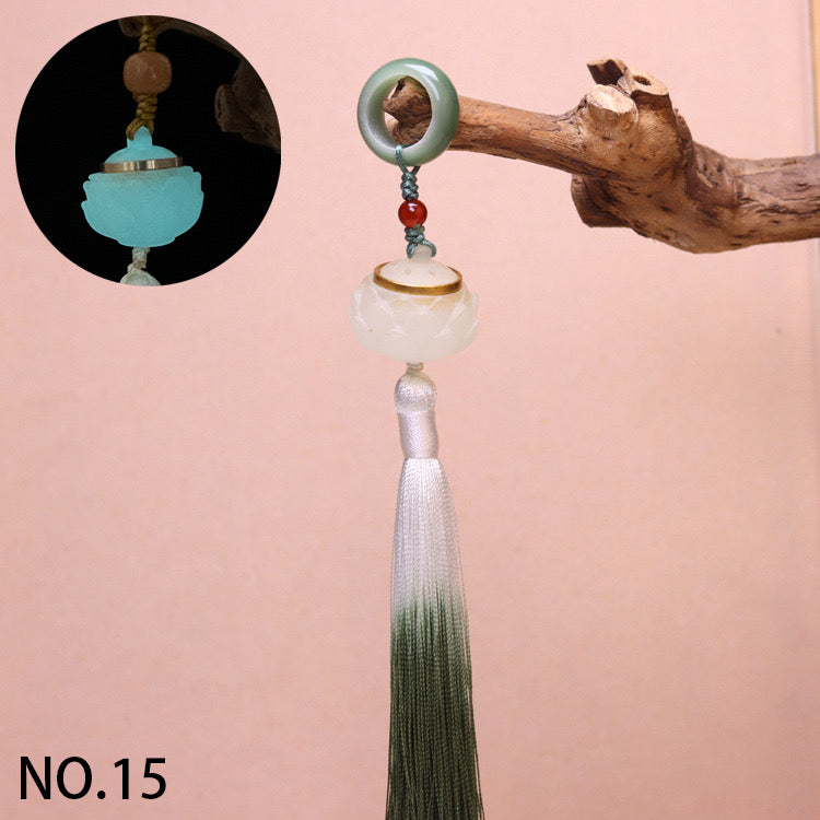 L159]Bodhi Tassel