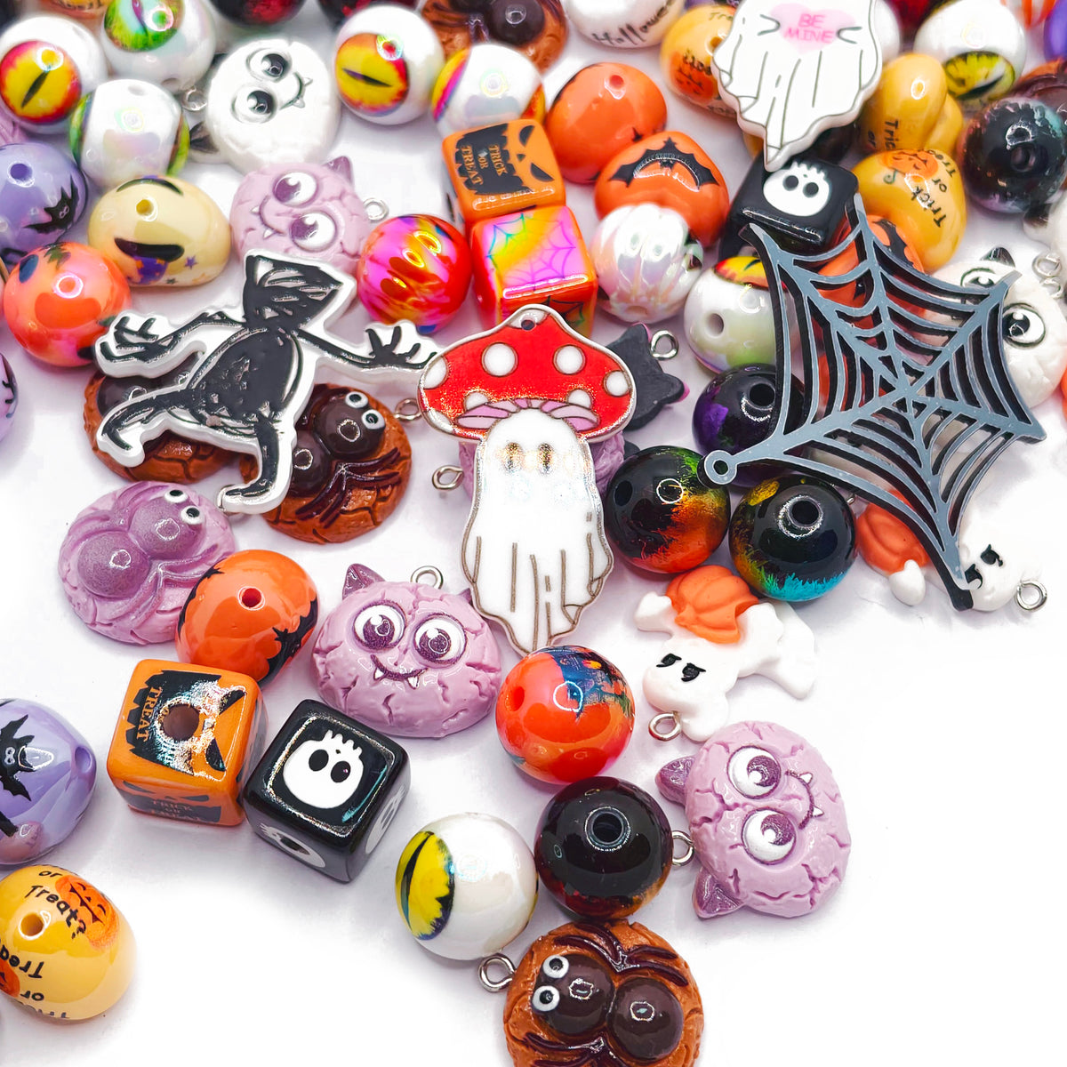 L1952]Spooky Cute