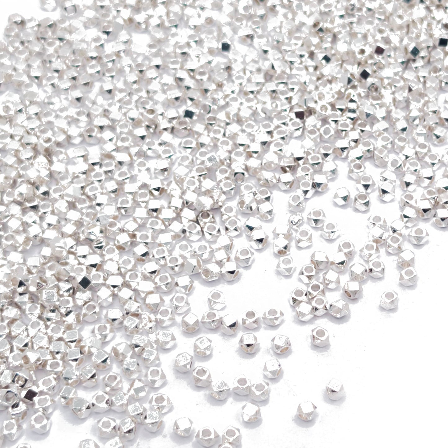 L1787]Shimmering Spacers Silvie