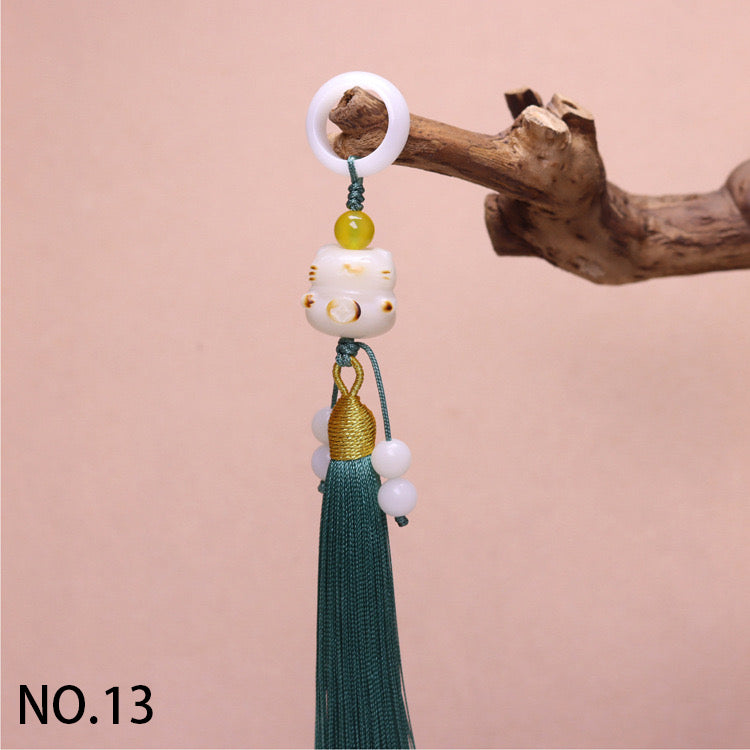 L159]Bodhi Tassel