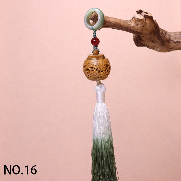 L159]Bodhi Tassel