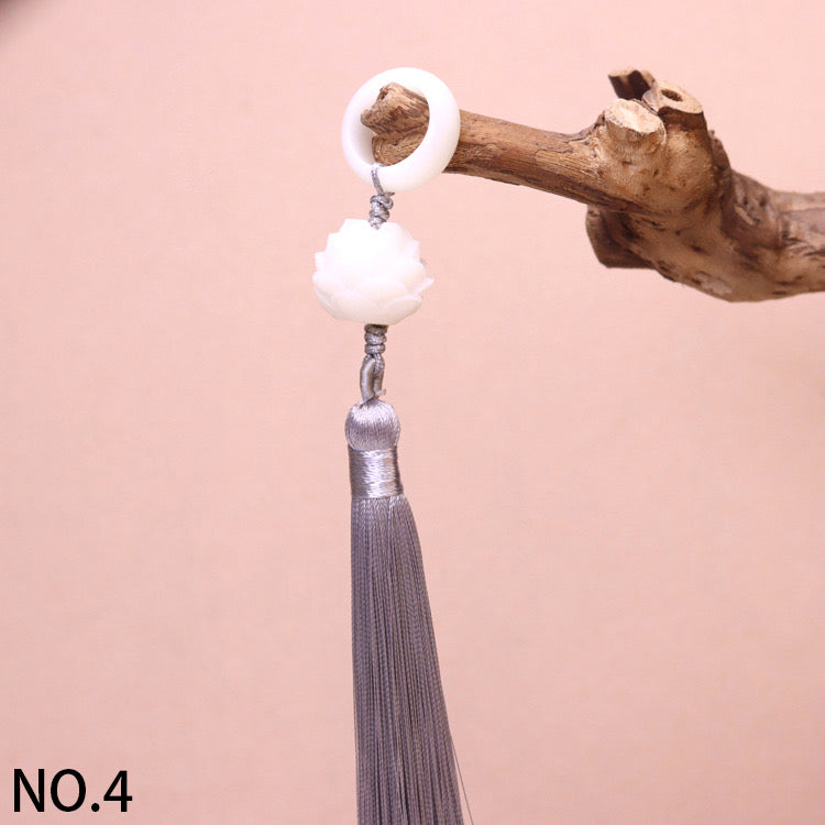 L159]Bodhi Tassel