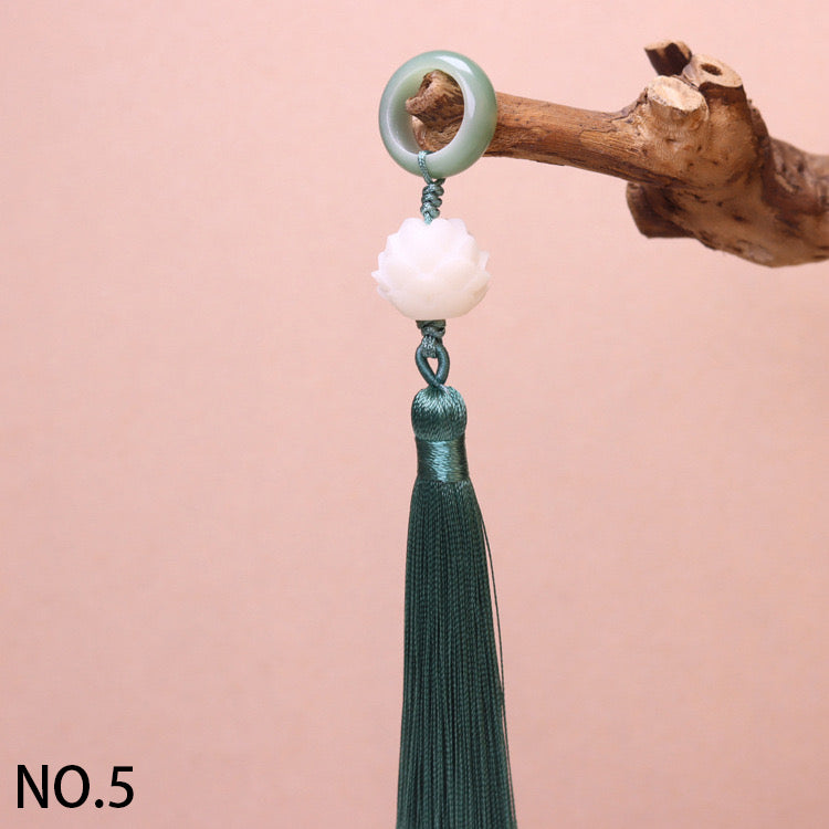 L159]Bodhi Tassel